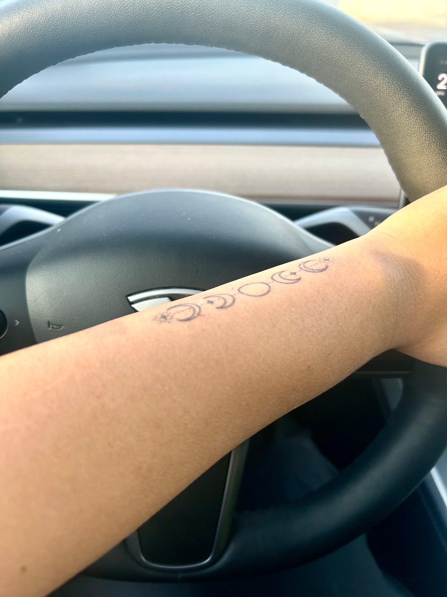 Finger Tattoo | 2 Week Temporary Tattoo | Plant Based Vegan Tattoo | Dainty Tattoo | Cute Tattoo | Festival Tattoo | Matching Tattoo | Gift Idea | Temporary Tattoo
